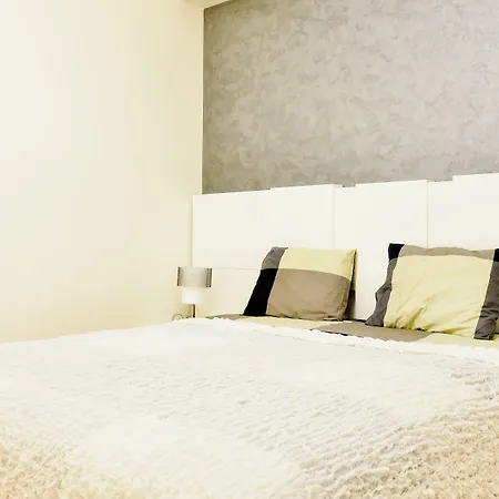 Cozy Flats Studio Apartment *