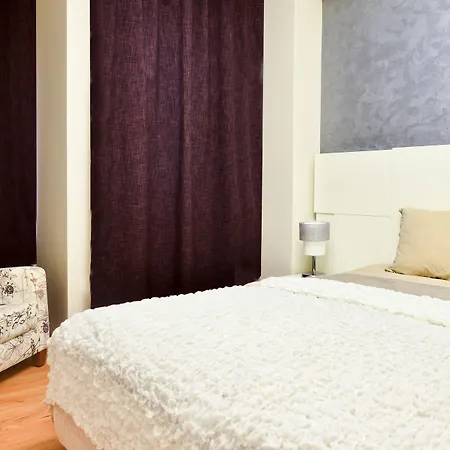 Cozy Flats Studio Apartment *