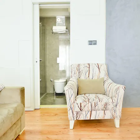 Cozy Flats Studio Apartment *
